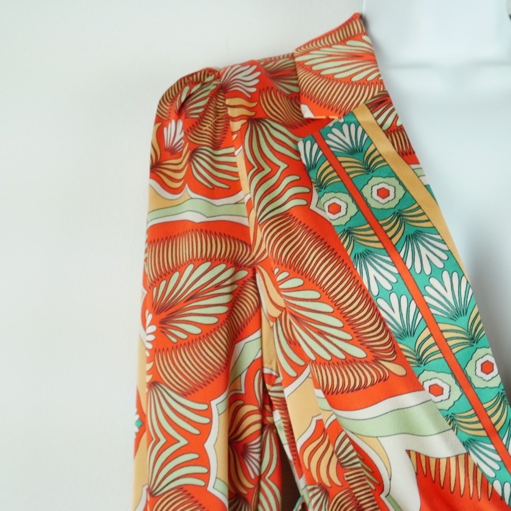 Elliatt NWT Neomi Romper Orange Green Floral Retro Long Sleeve Satin Resort M - Picture 7 of 13